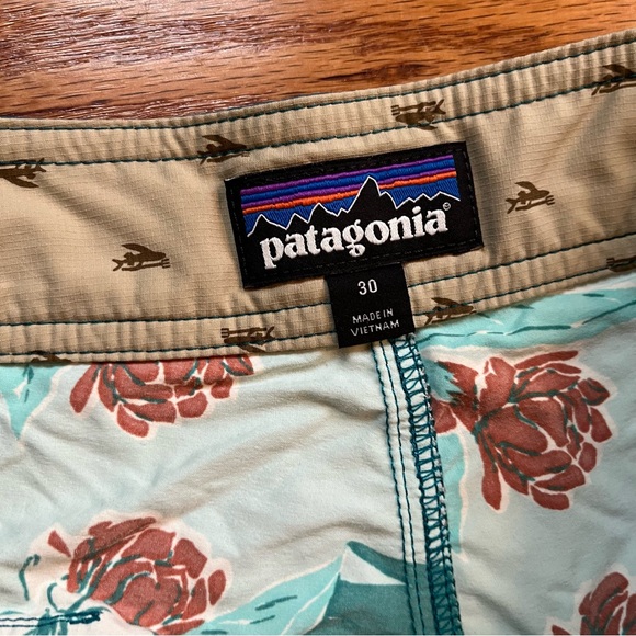 Patagonia island floral print board shorts size 30 - Picture 4 of 6